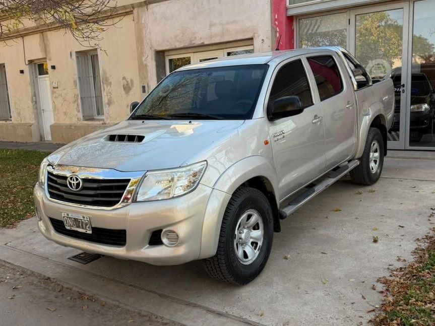 Toyota Hilux SR 3.0 4x2