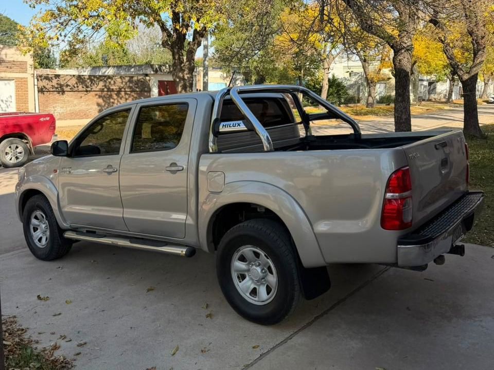 Toyota Hilux SR 3.0 4x2