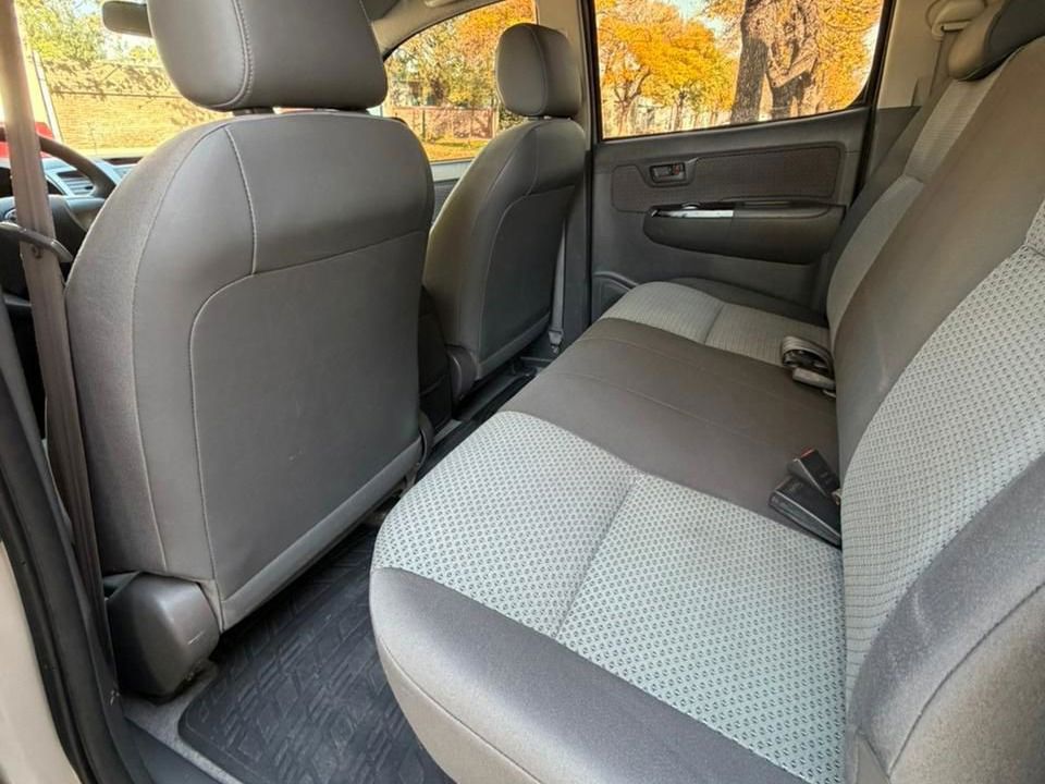 Toyota Hilux SR 3.0 4x2