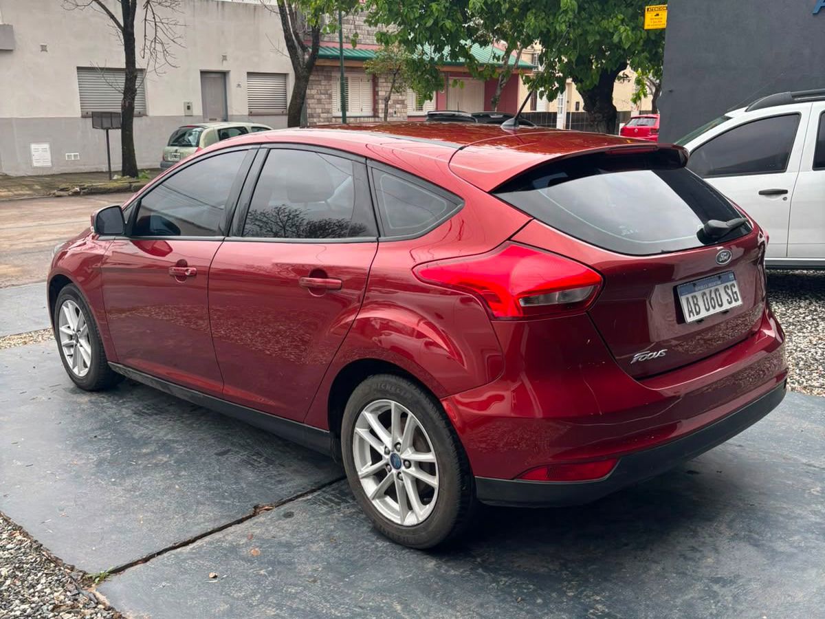 Ford Focus S 1.6 5p
