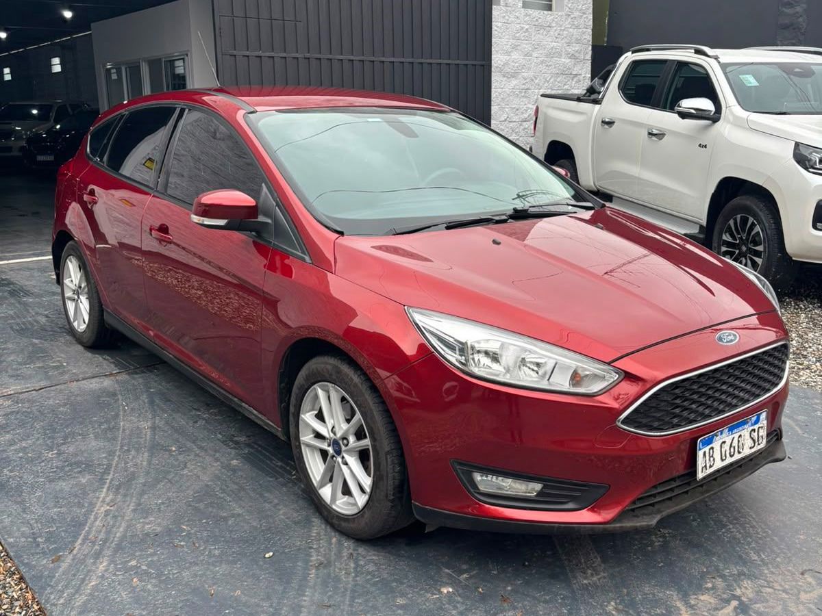 Ford Focus S 1.6 5p