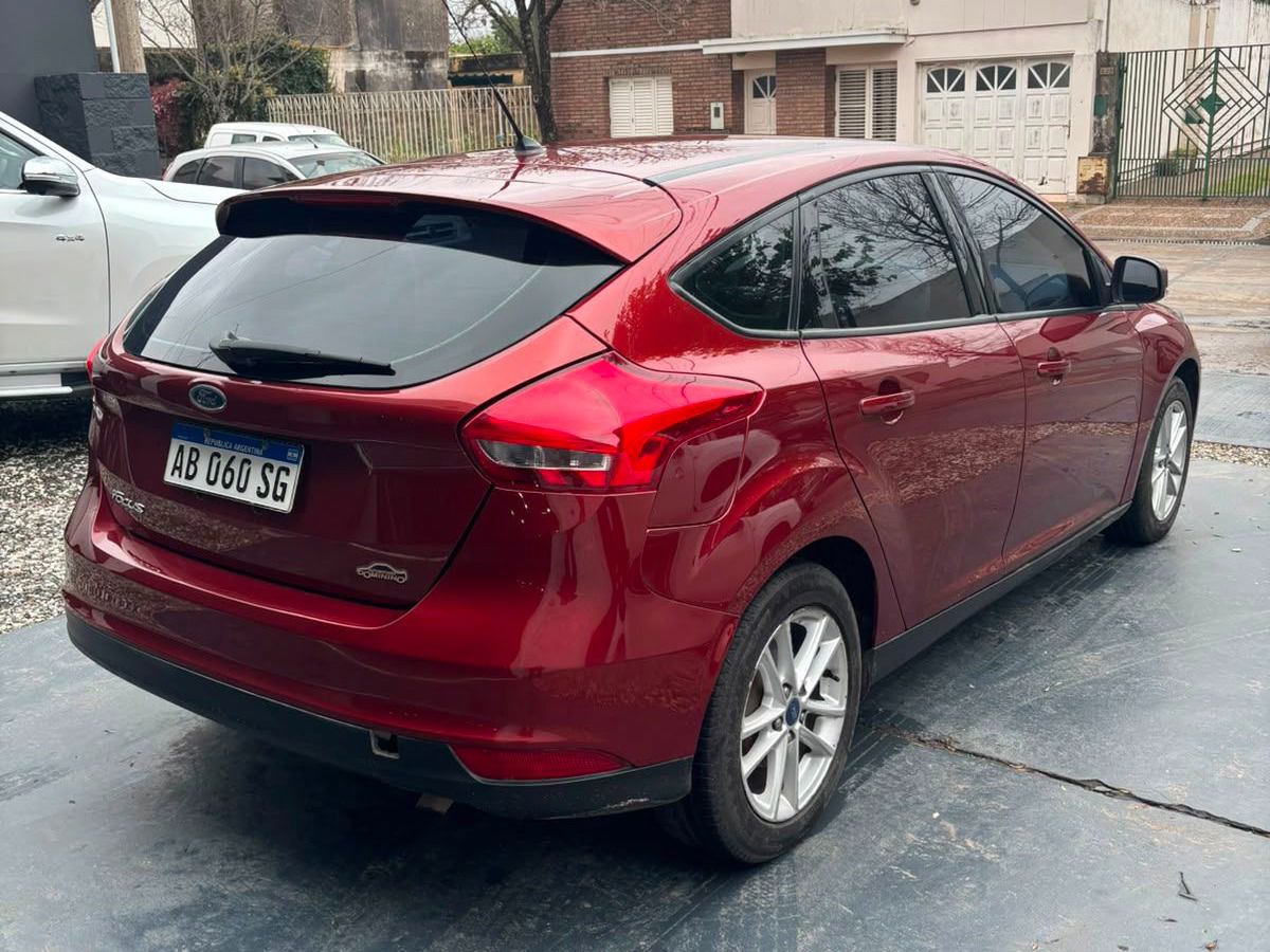 Ford Focus S 1.6 5p